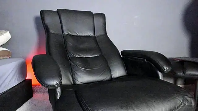 Brock hurn1 online show from November 22, 2025, 3:27 am