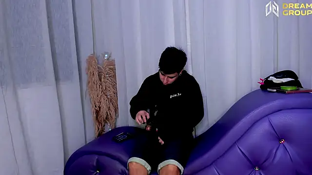 Snapshot of Yourslust_ chatting on October 26, 2025, 7:31 pm Yourslust online show from October 26, 2025, 7:31 pm