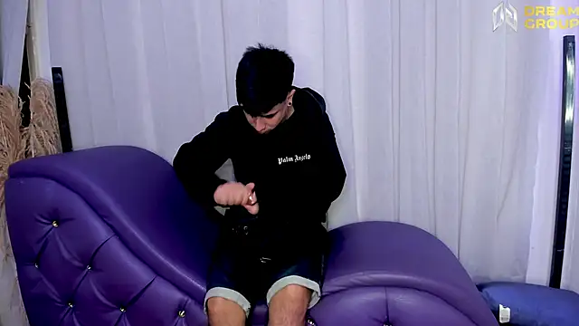 Snapshot of Yourslust_ chatting on October 30, 2025, 2:07 pm Yourslust online show from October 30, 2025, 2:07 pm