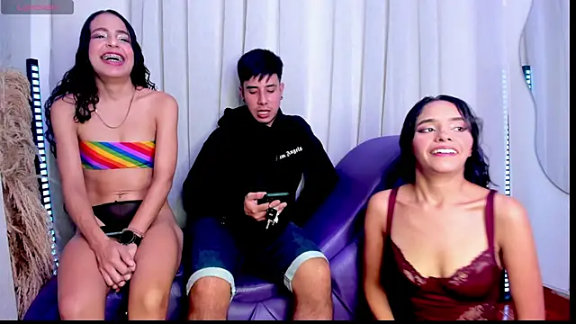 Snapshot of Yourslust_ chatting on November 24, 2025, 2:11 am Yourslust online show from November 24, 2025, 2:11 am