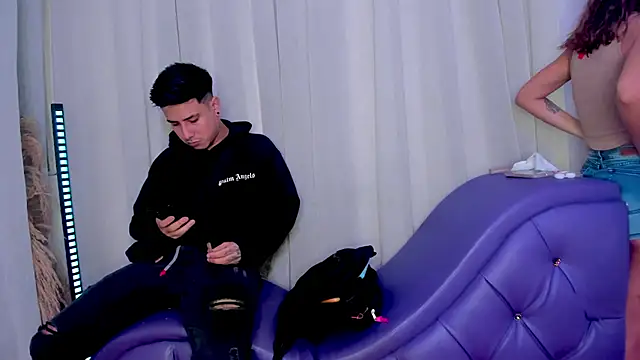 Snapshot of Yourslust_ chatting on December 13, 2025, 7:53 pm Yourslust online show from December 13, 2025, 7:53 pm