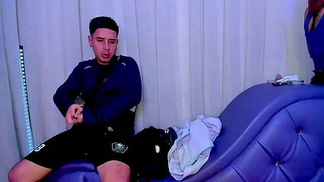 Snapshot of Yourslust_ chatting on January 6, 2026, 7:28 pm Yourslust online show from January 6, 2026, 7:28 pm