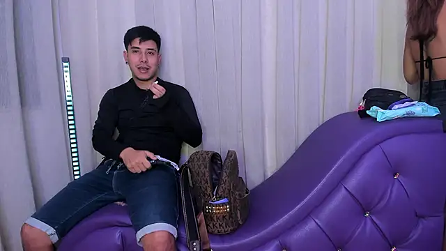 Snapshot of Yourslust_ chatting on February 9, 2026, 7:40 pm Yourslust online show from February 9, 2026, 7:40 pm