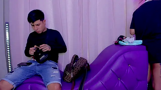 Snapshot of Yourslust_ chatting on February 14, 2026, 7:32 pm Yourslust online show from February 14, 2026, 7:32 pm