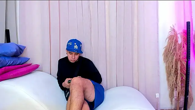 Snapshot of Yourslust_ chatting on March 20, 2026, 1:16 pm Yourslust online show from March 20, 2026, 1:16 pm