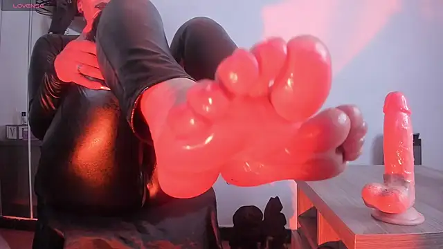 Molenna queenn online show from December 12, 2024, 6:03 am