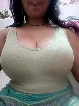 Snapshot of cute-mahek chatting on February 11, 2026, 5:01 am cute-mahek online show from February 11, 2026, 5:01 am