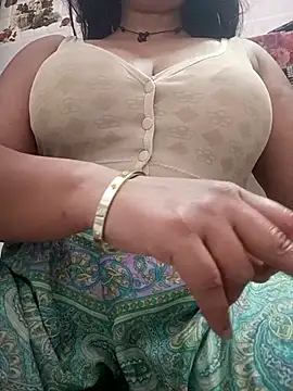 Snapshot of cute-mahek chatting on March 8, 2026, 5:17 pm cute-mahek online show from March 8, 2026, 5:17 pm