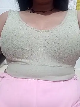 Snapshot of cute-mahek chatting on March 12, 2026, 6:58 pm cute-mahek online show from March 12, 2026, 6:58 pm