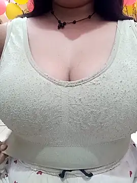 Snapshot of cute-mahek chatting on May 10, 2026, 4:56 pm cute-mahek online show from May 10, 2026, 4:56 pm