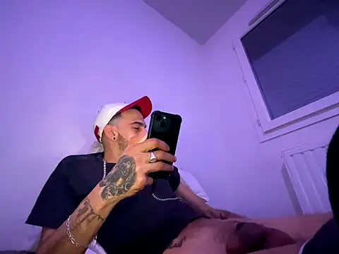 Rebeu313 online show from November 25, 2025, 11:05 pm