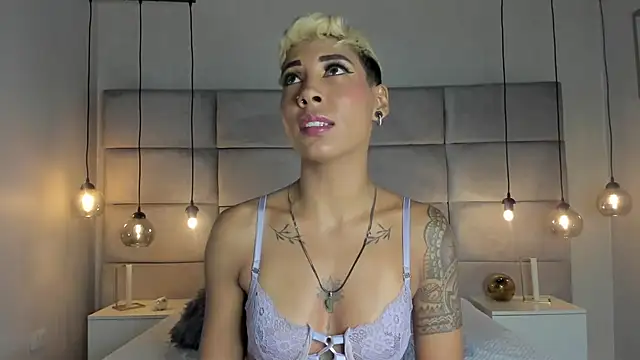 MiaMorgan  online show from January 31, 2025, 12:07 pm