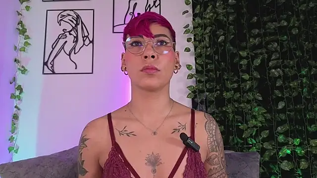 MiaMorgan  online show from January 16, 2026, 1:48 pm