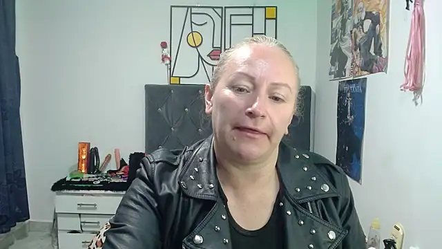 emperabigbootybigass online show from May 22, 2026, 12:44 pm