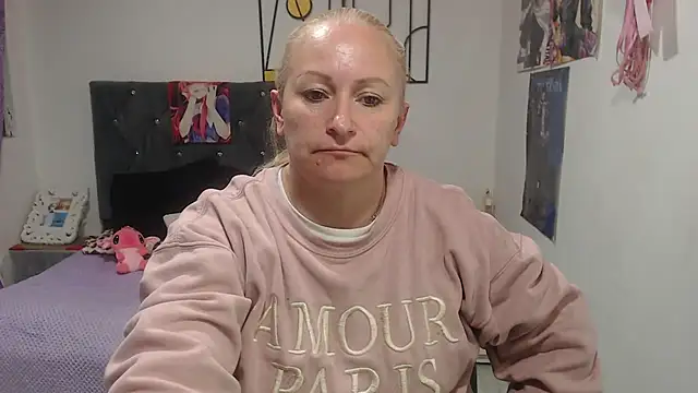 emperabigbootybigass online show from July 8, 2026, 12:20 pm
