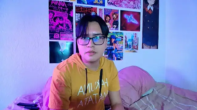 Snapshot of shinji-18 chatting on February 27, 2025, 12:43 am shinji-18 online show from February 27, 2025, 12:43 am