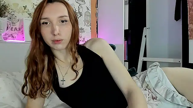 Snapshot of LisaIcon chatting on February 3, 2025, 11:58 pm LisaIcon online show from February 3, 2025, 11:58 pm