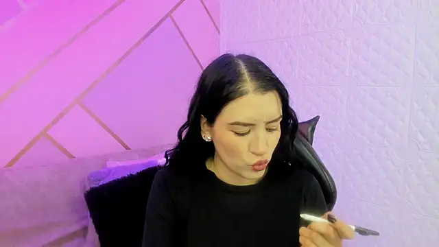 Snapshot of Violetaa_diazz chatting on February 20, 2026, 9:15 pm Violetaa diazz online show from February 20, 2026, 9:15 pm