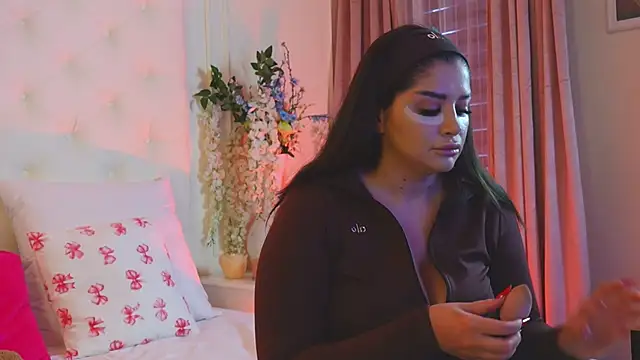 Snapshot of Amberseyes chatting on March 25, 2026, 5:24 am Amberseyes online show from March 25, 2026, 5:24 am