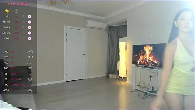 Snapshot of sailorrmoon chatting on March 14, 2025, 1:35 pm sailorrmoon online show from March 14, 2025, 1:35 pm