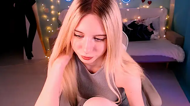 Snapshot of Sweet_Richal chatting on March 14, 2025, 1:27 am Sweet Richal online show from March 14, 2025, 1:27 am