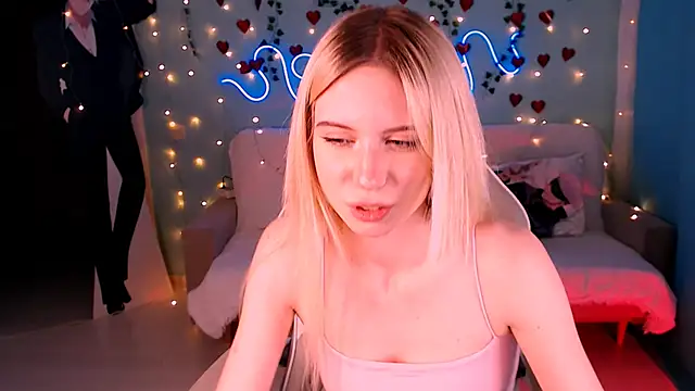 Snapshot of Sweet_Richal chatting on March 17, 2025, 1:14 am Sweet Richal online show from March 17, 2025, 1:14 am