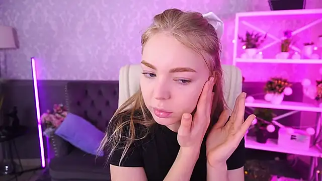 EmilySunshineS online show from September 23, 2025, 6:16 am