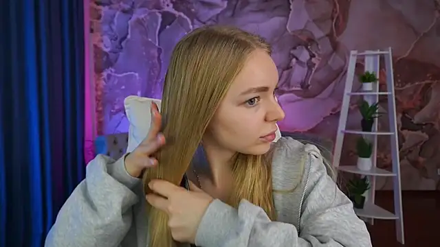 EmilySunshineS online show from November 26, 2025, 7:20 am