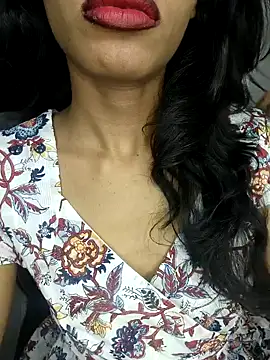 glam goddess online show from January 8, 2025, 2:25 am