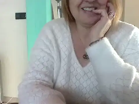 Sandcoq online show from December 17, 2024, 1:05 pm