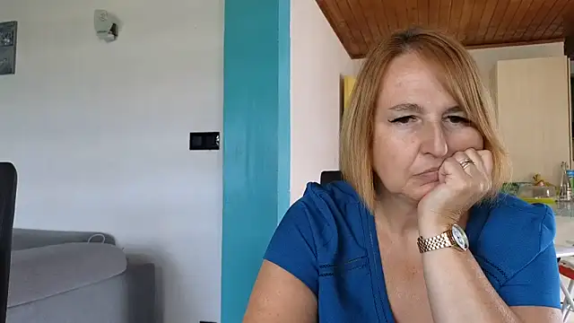 Snapshot of Sandcoq chatting on June 8, 2026, 11:43 am Sandcoq online show from June 8, 2026, 11:43 am