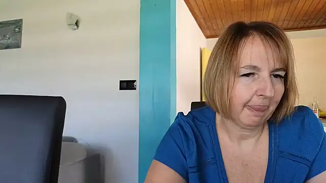 Snapshot of Sandcoq chatting on June 11, 2026, 10:46 am Sandcoq online show from June 11, 2026, 10:46 am
