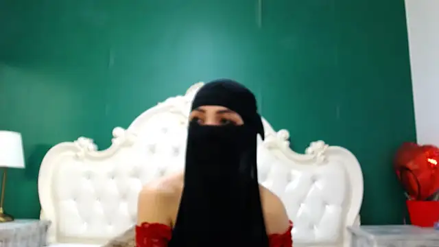 Snapshot of Hajar_Kar chatting on February 12, 2025, 5:26 am Hajar Kar online show from February 12, 2025, 5:26 am