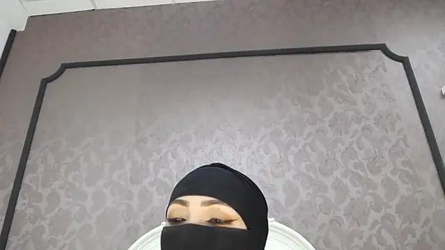 Snapshot of Hajar_Kar chatting on April 16, 2026, 8:26 am Hajar Kar online show from April 16, 2026, 8:26 am
