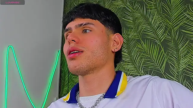 Nathaniel Park online show from February 6, 2026, 3:22 am