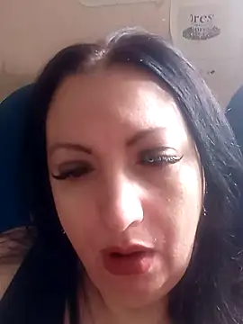 Veronica-Celie online show from June 1, 2026, 7:43 am