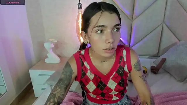 Mollymoon1 online show from December 11, 2024, 12:02 am