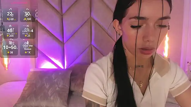 Mollymoon1 online show from December 14, 2024, 8:08 pm