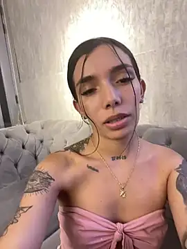 Mollymoon1 online show from December 23, 2024, 11:17 pm