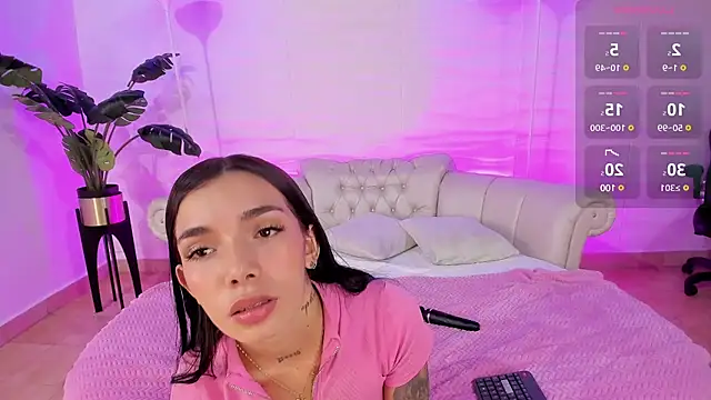 Mollymoon1 online show from December 30, 2024, 7:00 pm