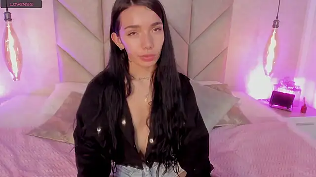 Mollymoon1 online show from January 6, 2025, 8:28 pm