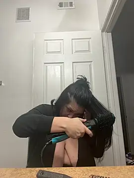 AlyssiaAmoreXO online show from February 4, 2026, 4:57 pm