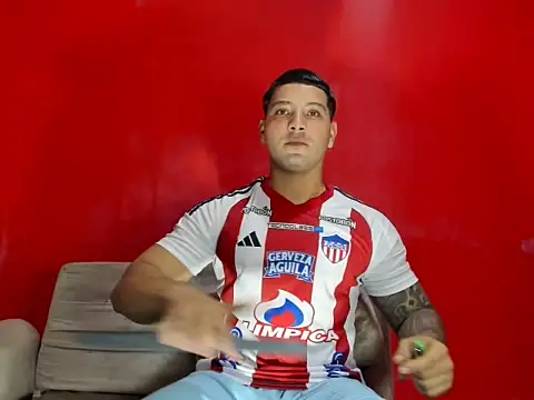 Snapshot of paul_luis chatting on September 27, 2025, 12:04 am paul luis online show from September 27, 2025, 12:04 am