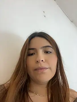 Snapshot of Eimyaniston_cute chatting on April 19, 2026, 4:50 pm Eimyaniston cute online show from April 19, 2026, 4:50 pm