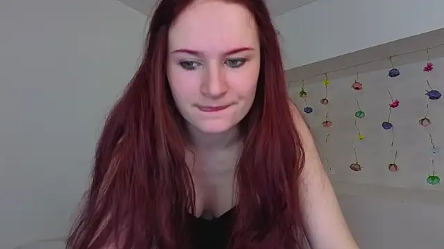 Snapshot of L1ittle_kitty_ chatting on February 12, 2026, 6:19 am L1ittle kitty online show from February 12, 2026, 6:19 am