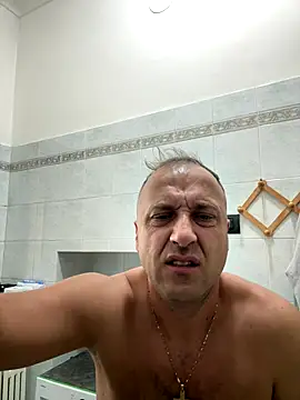 Lecatore80 online show from November 1, 2025, 8:27 am