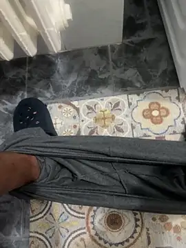 Lecatore80 online show from February 5, 2026, 6:07 am