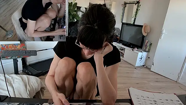 CeriseLapine online show from November 26, 2025, 10:27 am