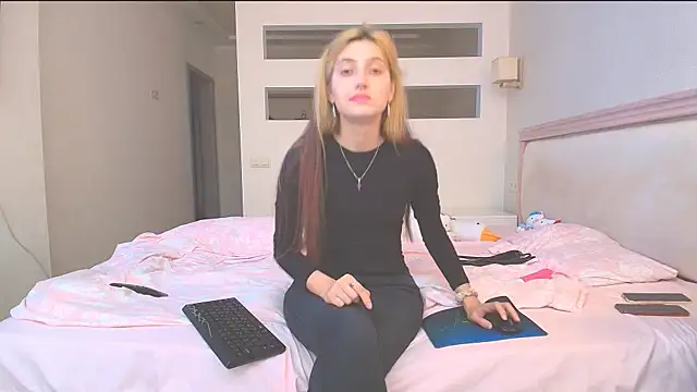 Iren online show from October 9, 2025, 2:37 pm