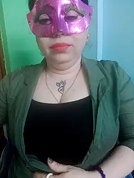 Snapshot of Raja_Ranii chatting on January 22, 2025, 10:07 am Raja Ranii online show from January 22, 2025, 10:07 am